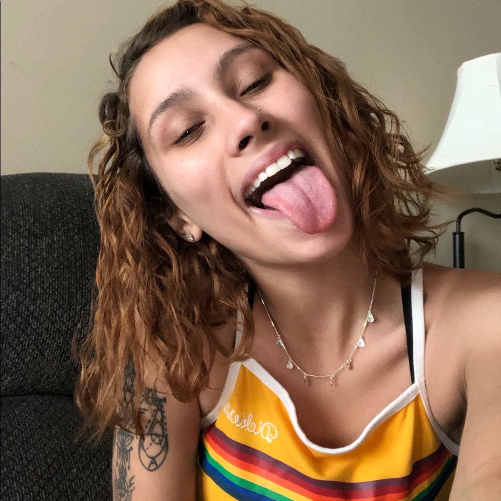 Meet your Posher, Sierra